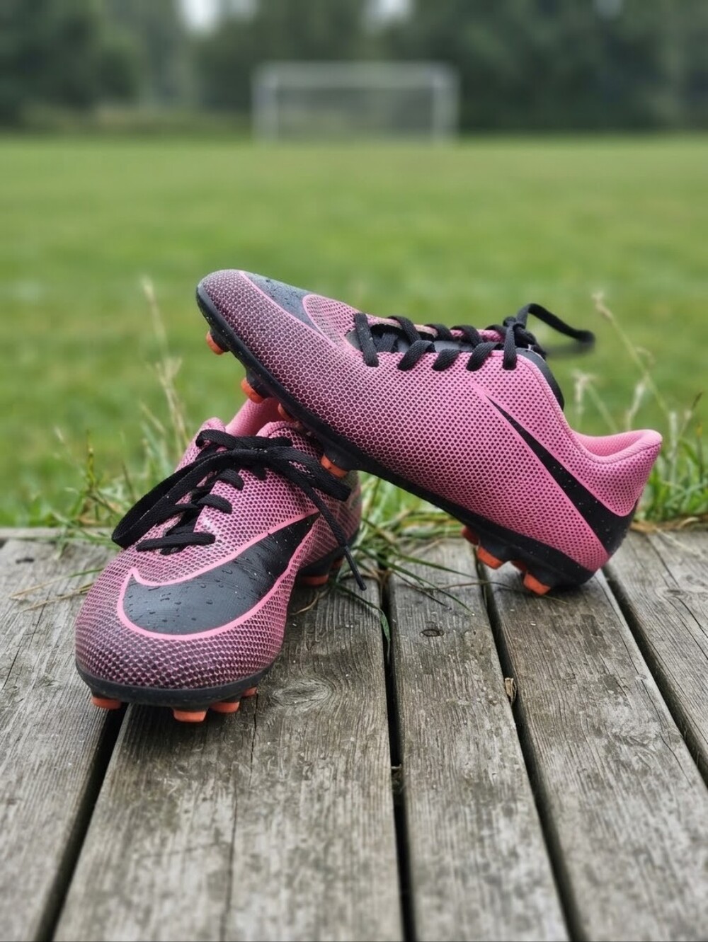 Nike Kids Pink and Black Soccer Cleats